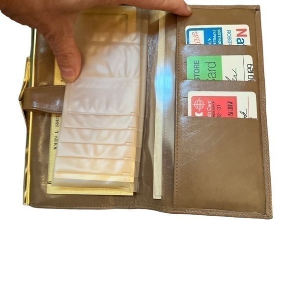 Vintage 1960s WALLET Soft Leather New In Box Beige Authentic Great Gift - Picture 9 of 16